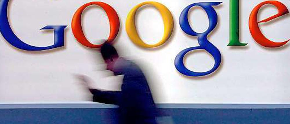 Immer wieder versucht die Iranische Regierung, oppositionelle Internetinhalte bei Google, Youtube und Co. zu blockieren.