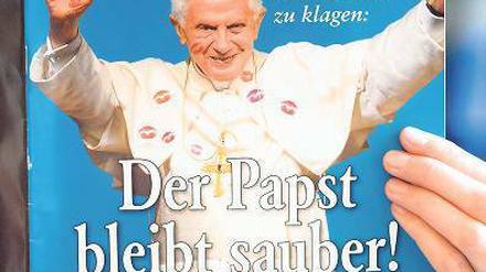 Blasphemie? Das Satiremagazin „Titanic“ zeigte den Papst mit befleckter Soutane. Prompt kam es erneut zu einer Debatte über die Verschärfung des Gotteslästerungs-Paragrafen. Foto: dapd