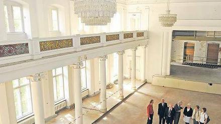 Repräsentativ. Die Leopoldina wurde 2008 Nationale Akademie der Wissenschaften. Damit ist sie zur Politikberatung vertraglich verpflichtet.