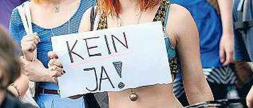 Mein Körper gehört mir. Teilnehmerinnen des ersten Berliner Slutwalks im vergangenen Jahr.