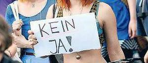 Mein Körper gehört mir. Teilnehmerinnen des ersten Berliner Slutwalks im vergangenen Jahr.