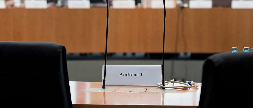 Es gibt auffallend viele Verbindungen zwischen dem ehemaligen Verfassungsschutz-Beamten Andreas T. und einem Mord der NSU.