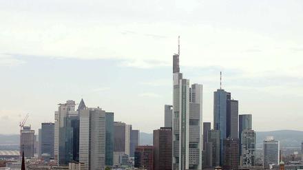 Bankenviertel in Frankfurt. Welche Institute und Länder Ziel der Ermittlungen sind, sagt die EU-Kommission nicht.