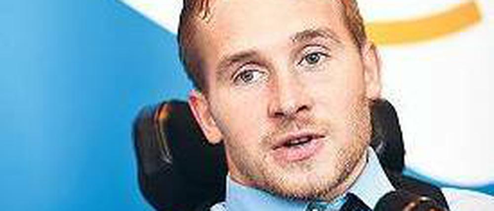 Mitten im Leben. Der 24-jährige Samuel Koch warb in Berlin für die Belange Benachteiligter. Foto: dapd/ Zinken