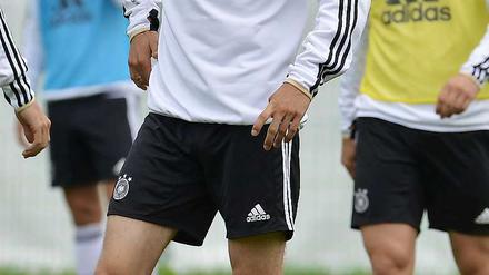 Thomas Müller hat eine schwierige Saison hinter sich. Bei der Europameisterschaft soll er aber gemeinsam mit Lukas Podolski die deutsche Flügelzange bilden.