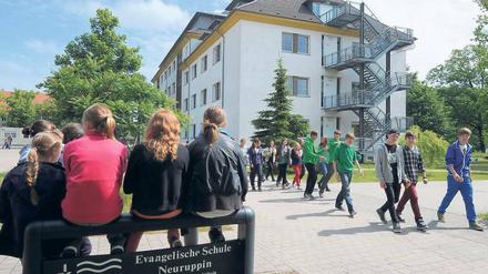 Ausgezeichnet. Normalerweise gilt das Klima an der Evangelischen Schule als besonders gut. Foto: Bernd Settnik/dpa