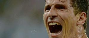 Held oder nicht: Das ist die Frage, wenn sich Mario Gomez gleich bei der DFB-Pressekonferenz den Medien stellt.