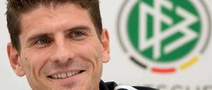 Alles weglächeln. Mario Gomez sieht keinen Grund, sich und seine Spielweise zu ändern.