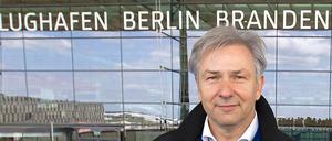 Klaus Wowereit hätte sich in dem Debakel um die geplatzte Flughafen-Eröffnung mehr Unterstützung von Seiten der Bundesregierung gewünscht.