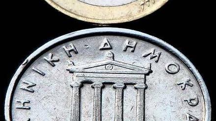 Euro oder Drachme? Darum geht es bei der Parlamentswahl in Griechenland am 17. Juni. Die EU lockt – und droht. 