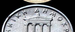 Euro oder Drachme? Darum geht es bei der Parlamentswahl in Griechenland am 17. Juni. Die EU lockt – und droht. 