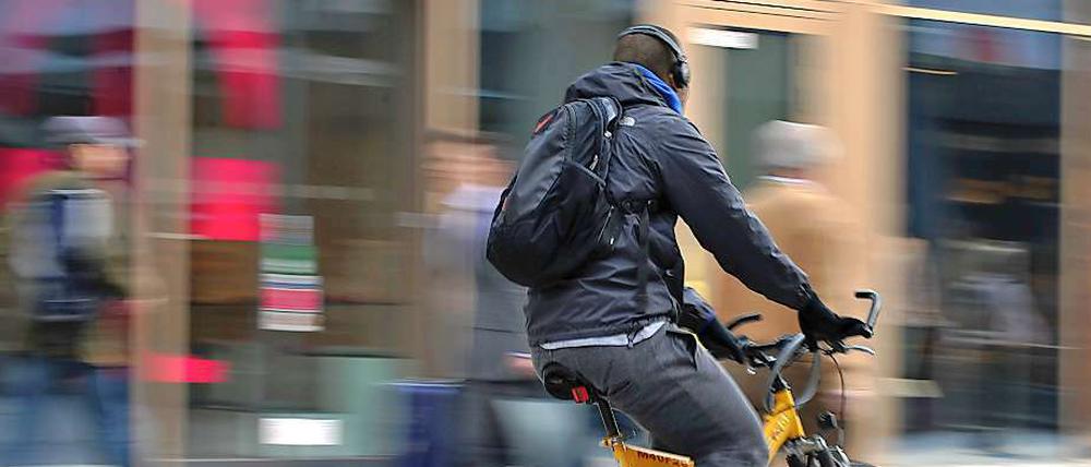 Mehrere betrunkene Radfahrer haben sich am Vatertag bei Verkehrsunfällen verletzt. 
