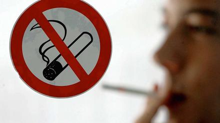 Rauchen oder Nichtrauchen? Das ist in Berlin nach wie vor eine spannende Frage.