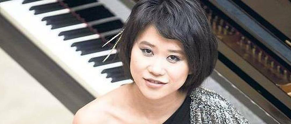 Liebt Miniröcke und Miniaturen. Yuja Wang. 