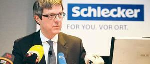 Im schlimmsten Fall findet Insolvenzverwaltung Arndt Geiwitz keinen Käufer für Schlecker – die Marke würde verschwinden. Foto: dapd