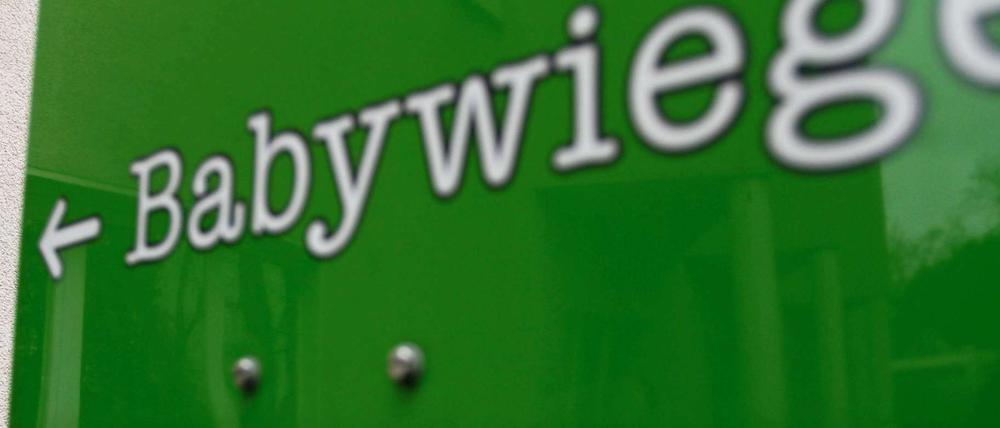 "Babywiege" am Zehlendorfer Krankenhaus Waldfriede.