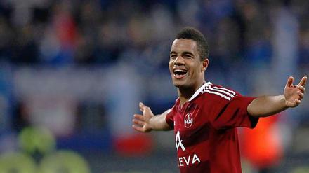 Allen Grund zum Lachen hatte Nürnbergs Youngster Daniel Didavi, der mit zwei Treffern zum Sieg seiner Mannschaft beitrug.