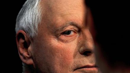 Oskar Lafontaine steht Bündnissen zwischen Linken und SPD im Weg, meint unser Autor.