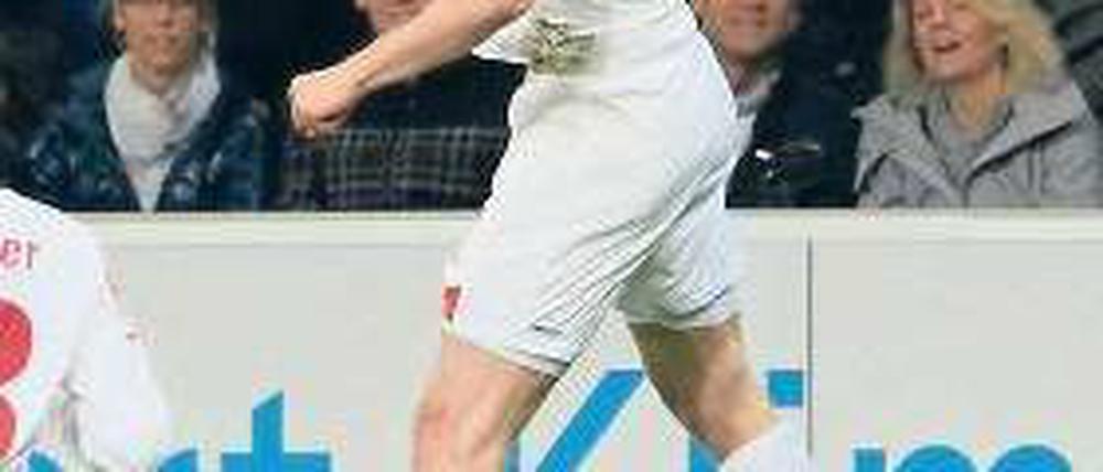 Jubel? Aber sicher! Stuttgarts Torjäger Vedad Ibisevic kannte keine Gnade beim Wiedersehen mit Hoffenheim. Foto: dpa