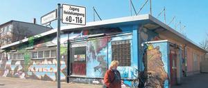 Neues Künstlerdomizil. In der ehemaligen HO-Kaufhalle an der Rinkartstraße in Treptow entstand das Treptopolis.