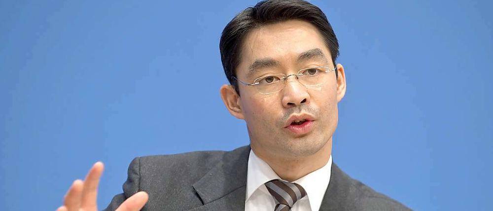 Bundeswirtschaftsminister Philipp Rösler wurde mit einer Torte auf der Cebit angegriffen.