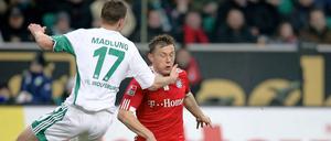 Bald Teamkollegen? Ivica Olic (r.) und Alexander Madlung, beide mit Hertha-Vergangenheit, könnten im nächsten Jahr gemeinsam für den VfL Wolfsburg auflaufen.