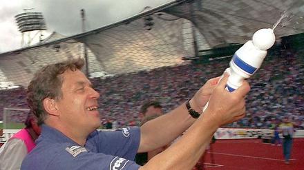 Spritzige Sache. Siege gegen Bayern wie der 1997 gefallen Otto Rehhagel immer. 