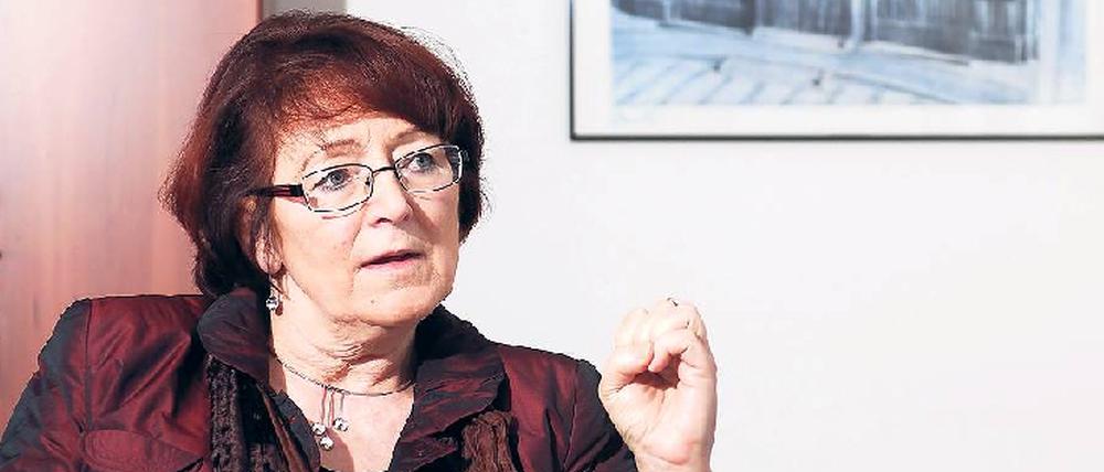 Karin Aust-Dodenhoff (64) studierte in den Sechzigerjahren Rechtswissenschaften an der FU Berlin. Seit 1995 ist die gebürtige Bremerin Präsidentin des Landesarbeitsgerichts. Am 31. März geht Karin Aust-Dodenhoff in Pension.
