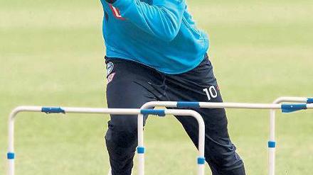 Ein Leben voller Hürden. Raffael tut sich trotz (oder wegen?) aller Qualitäten schwer damit, eine feste Position bei Hertha zu finden. Foto: Boris Streubel