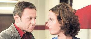 Trennen oder Turteln? Polizeipsychologe Vince Flemming (Samuel Finzi) und seine Ex-Frau, Kommissarin Ann Gittel (Claudia Michelsen), sind unentschlossen. Foto: ZDF