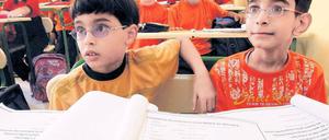 Länger lernen. Bis zu 80 Schüler sitzen in ägyptischen Klassen, die meisten besuchen nachmittags noch eine Nachhilfeschule.