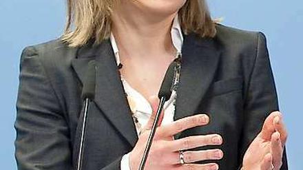 "Die Partei scheint sich endgültig festgelegt zu haben, keine Quote in irgendeiner Art zu akzeptieren", sagte Schröder