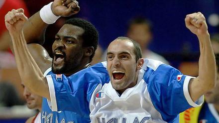 Basketball-Bundesligist Alba Berlin hat den griechischen Flügelspieler Ioannis Kalampokis verpflichtet. 