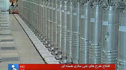 Ein Screenshot vom iranischen Fernsehen IRIB vom 15. Februar 2012 zeigt Zentrifugen in der Atomanlage in Nathans.