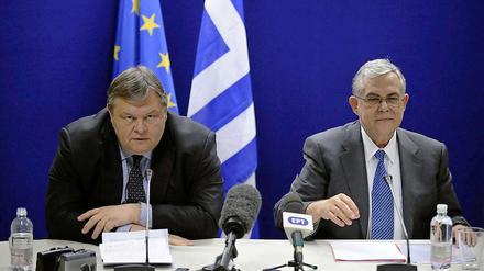 Der griechische Finanzminister Evangelos Venizelos und Interims-Ministerpräsident Lucas Papademos.