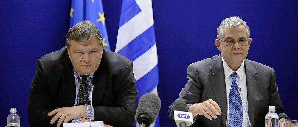 Der griechische Finanzminister Evangelos Venizelos und Interims-Ministerpräsident Lucas Papademos.