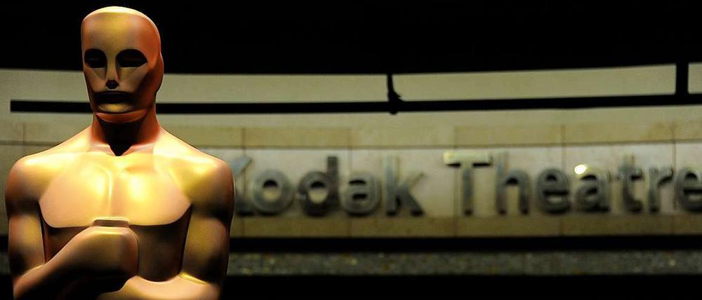 Falscher Name. Nach der Insolvenz des Kameraunternehmens heißt das Kodak Theatre nun "Hollywood &amp; Highland Center". Ob der alte Schriftzug bis Sonntagabend entfernt ist, war bis zuletzt unklar.