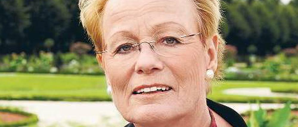 Nachrichtenleben. Die 73-jährige Journalistin und Autorin hat jetzt ihre Autobiografie verfasst. Wibke Bruhns lebt in Berlin. 