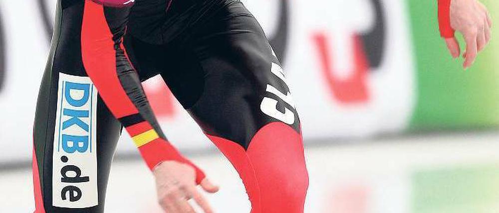 Eisige Unruhe. Tobias Schneider liegt im Clinch mit dem Chef-Bundestrainer. Foto: dpa