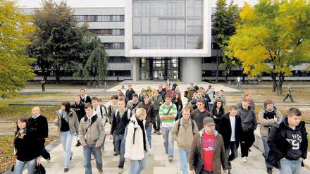 Harsche Kritik. Eine Expertenkommission bescheinigt der BTU Cottbus zu hohe Abbrecherquoten.
