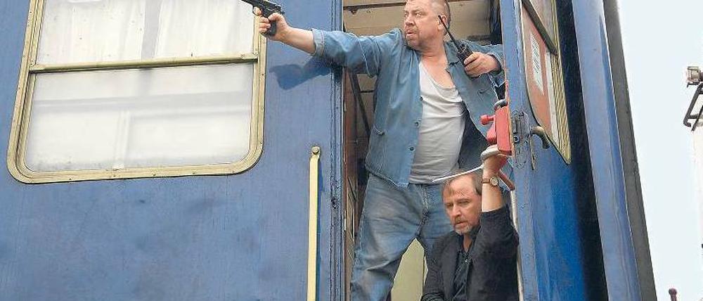 Tragische Figuren. Ausbrecherkönig Mattock (Armin Rohde, links) bevorzugt die Sprache der Gewalt. Aber auch seine Geisel, Hauptkommissar Josef Zuckmaier (Alexander Held), leidet nicht nur unter der Entführung.