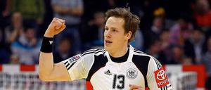 Sven-Sören Christophersen rettete der deutschen Mannschaft mit seinem Tor kurz vor Schluss einen Punkt gegen die Gastgeber aus Serbien.