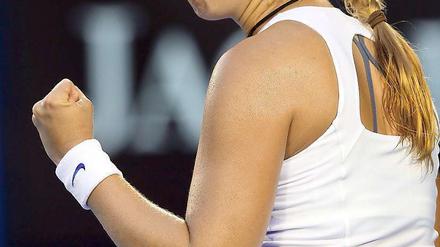 Sabine Lisicki, 22, hat in ihrer Karriere bisher drei WTA-Turniere gewonnen. In Wimbledon erreichte sie im vergangenen Jahr das Halbfinale im Einzel und das Finale im Doppel. Am Sonntag bestreitet sie um 15 Uhr ein Match gegen Julia Görges in der Havellandhalle, Alte Dorfstraße 32, in Seeburg (bei Spandau). Der Eintritt ist frei.