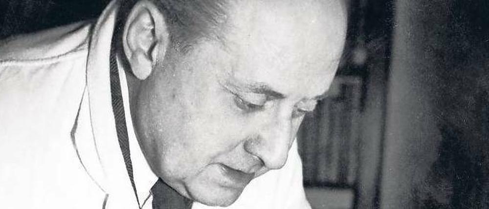 Dichter dran. Dr. Gottfried Benn im Labor.