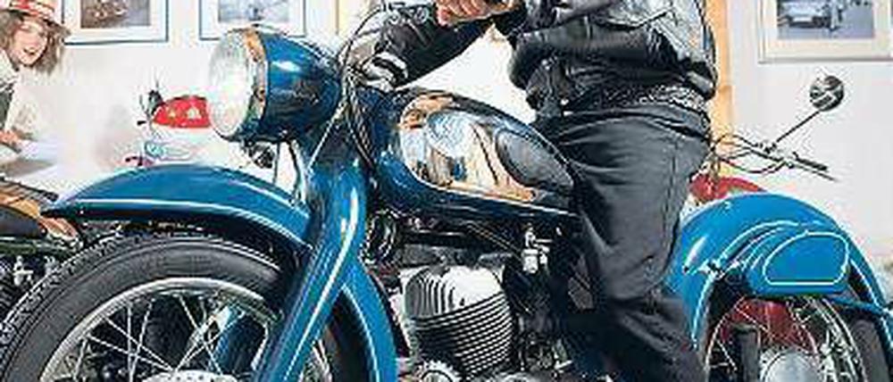 Karl-Heinz Weiland auf seiner NSU. Foto: dpa