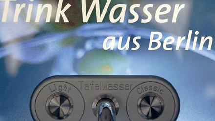 Das Wasser in Berlin ist zu teuer, bemängelt das Kartellamt.