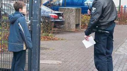 Polizeibesuch. Die Paul-Schneider-Grundschule fühlte sich bedroht. Foto: Andreas Meyer
