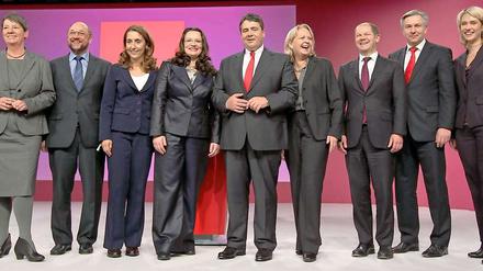 Sigmar Gabriel wurde als SPD-Chef bestätigt. Seine Kanzlerkandidatur für 2013 ist immer noch wahrscheinlich - genauso wie die von Peer Steinbrück und Frank-Walter Steinmeier.
