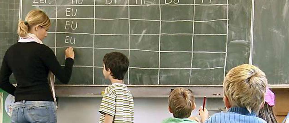 Konzentriert. Schulen sollen Wohlfühlorte sein, fordern Experten.