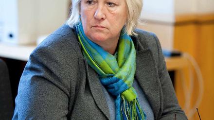 Heidi Kosche schaut zerknirscht. Bei der Wahl zum Fraktionsvorsitz war sie letztlich chancenlos.